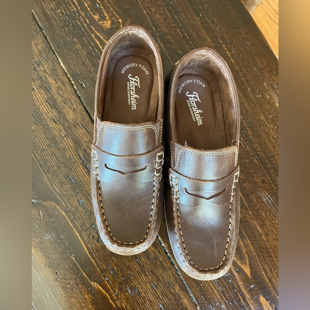 Boys Florsheim Drivers size 3